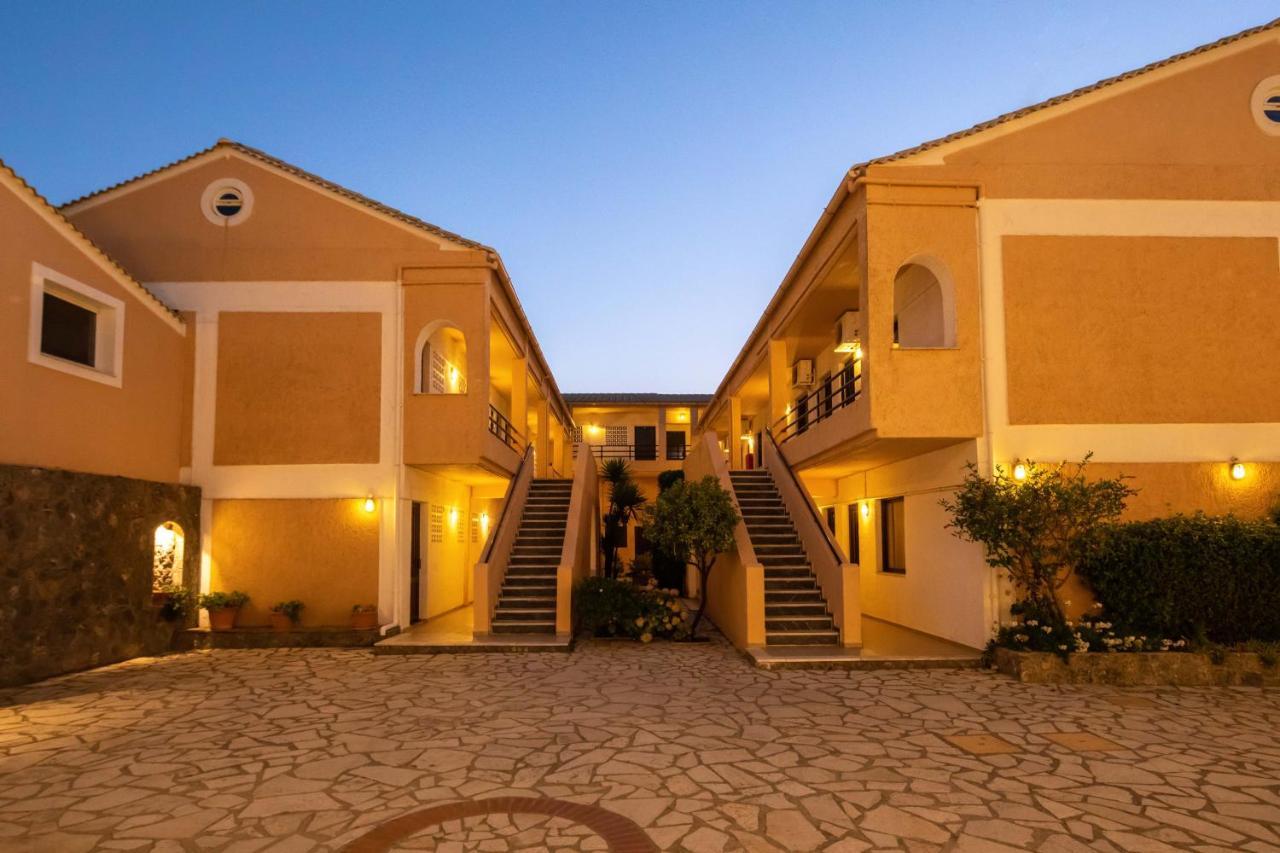 Hotel Rossis Mesongí Exterior photo